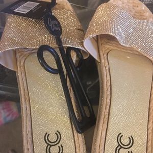 CINDY Claire gold glitter sandals size size 10